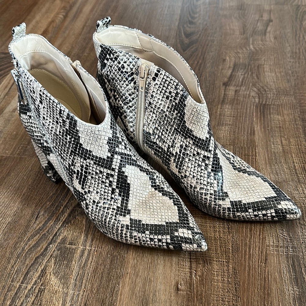 Snake skin pointy toe booties size 10